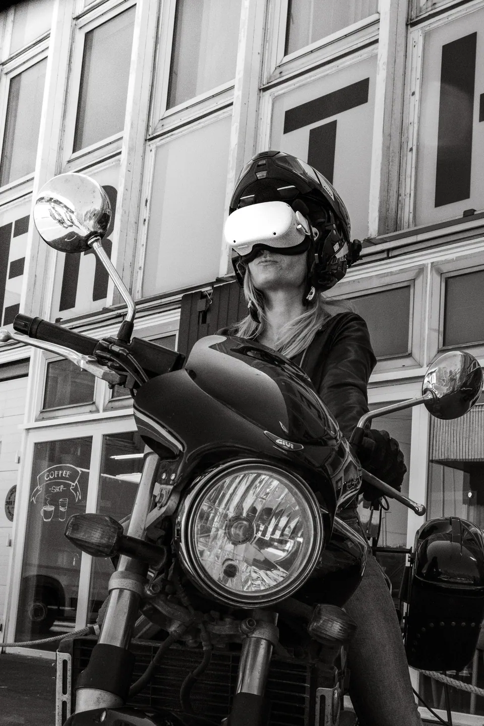 Motoros világ és virtuális valóság – kreatív kampányportré